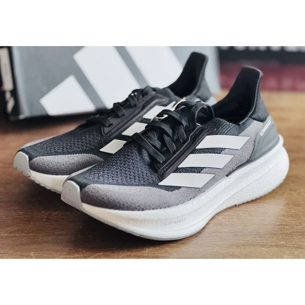 Women’s Size 7 adidas Ultraboost 5X Core Black Cloud White Carbon IH3102 NIB